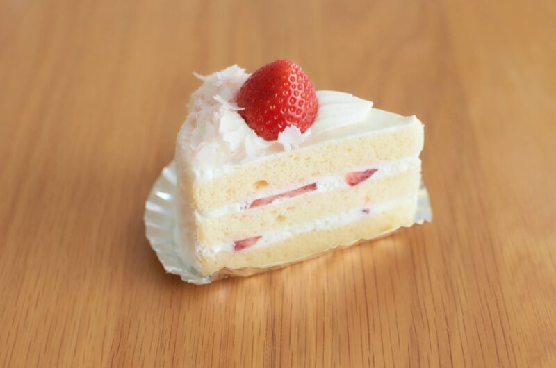 12 Sweet Strawberry Cake Recipes